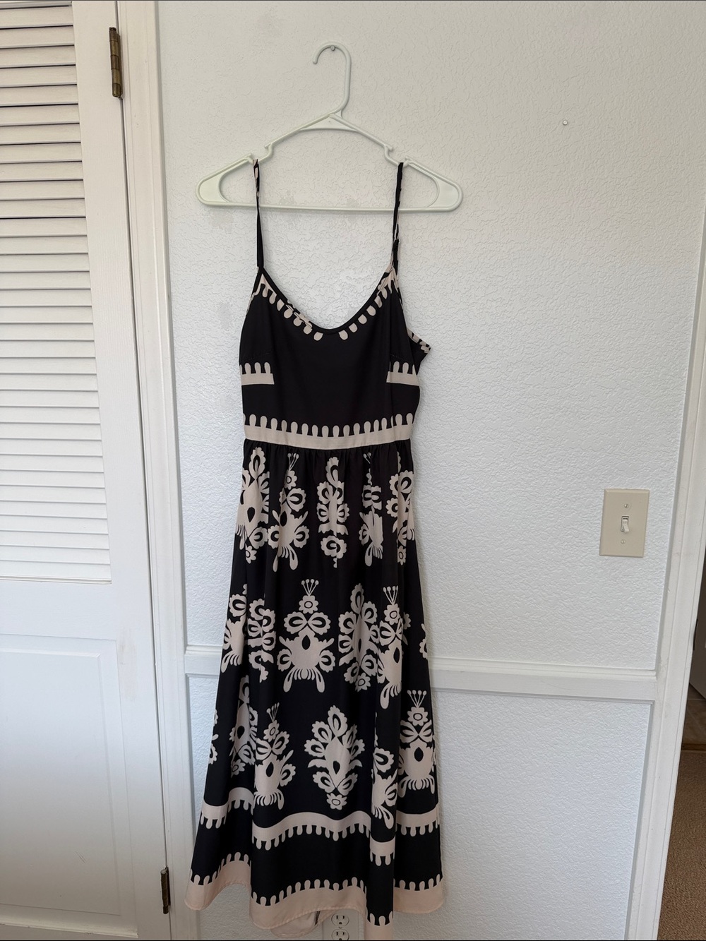 Spaghetti Strap Black & Cream Patterned Maxi Dress